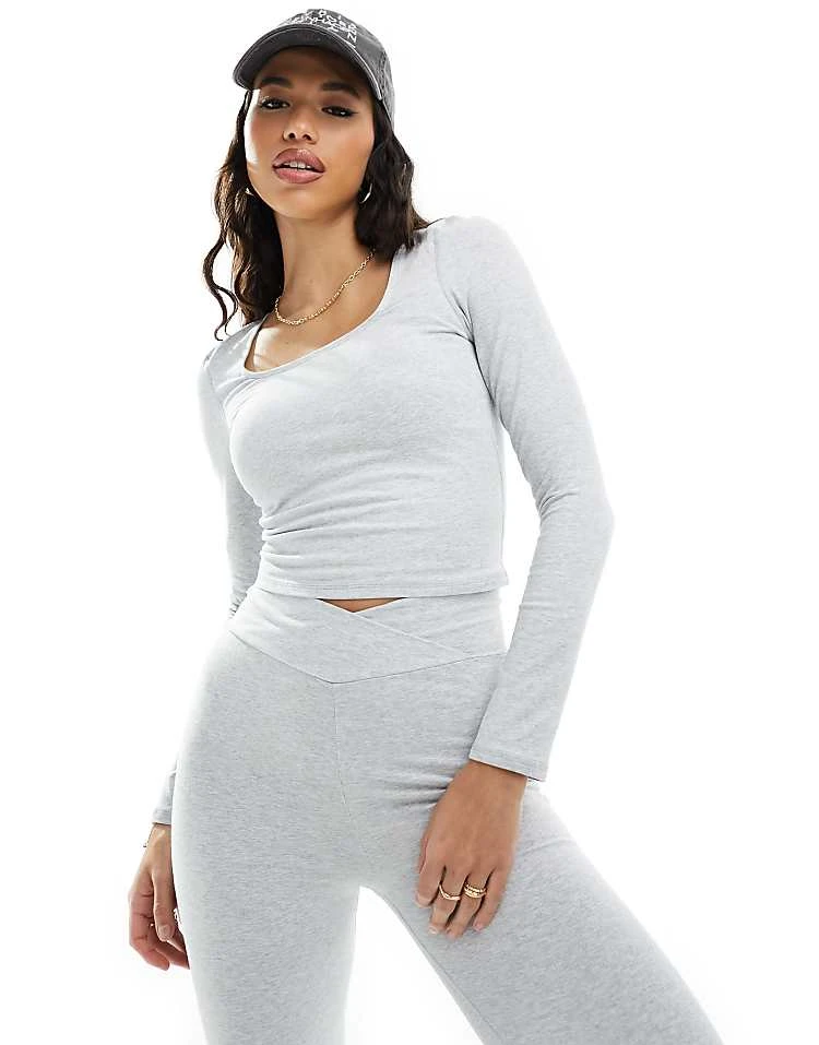 In The Style X Perrie Sian Premium Jersey Long Sleeve Square Neck Top Co-ord In Grey For Women 5 In The Style X Perrie Sian Premium Jersey Long Sleeve Square Neck Top Co-ord In Grey For Women - Image 5