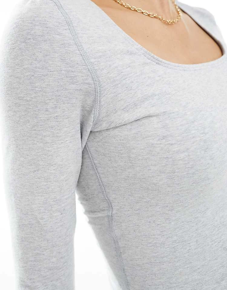 In The Style X Perrie Sian Premium Jersey Long Sleeve Square Neck Top Co-ord In Grey For Women 3 In The Style X Perrie Sian Premium Jersey Long Sleeve Square Neck Top Co-ord In Grey For Women - Image 3