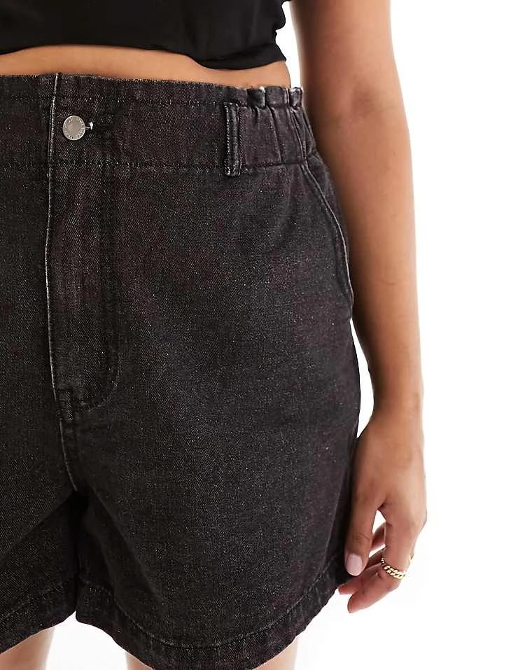 In The Style Plus Exclusive Elasticated Waist Denim Paperbag Short In Black For Women 4 In The Style Plus Exclusive Elasticated Waist Denim Paperbag Short In Black For Women - Image 4
