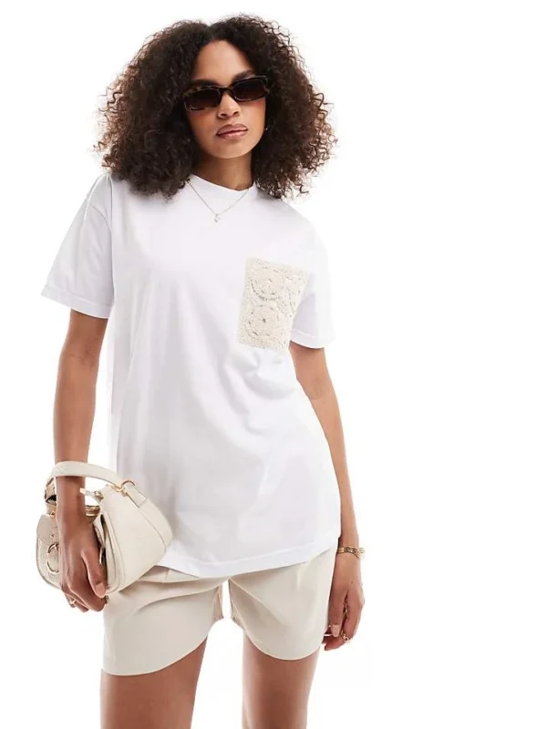 In The Style X Perrie Sian Crochet Pocket Detail T-shirt In White For Women