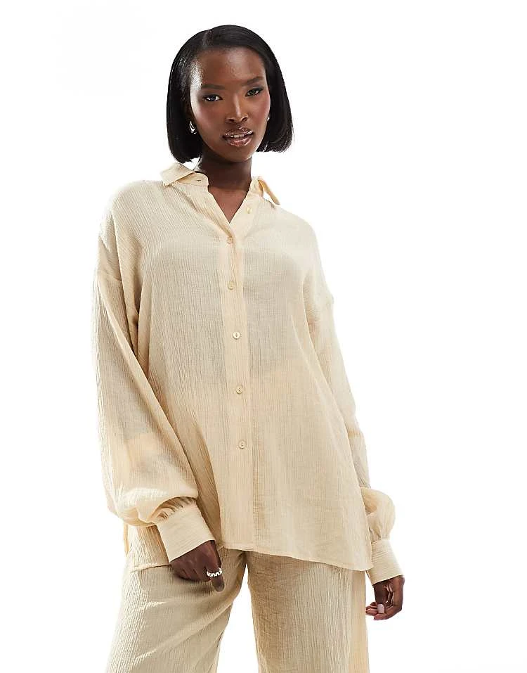 In The Style Crinkle Long Sleeve Shirt And Wide Leg Trousers Co-ord In Beige 2 In The Style Crinkle Long Sleeve Shirt And Wide Leg Trousers Co-ord In Beige - Image 2