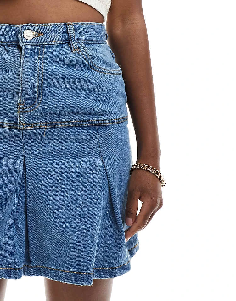 In The Style Pleated Denim Mini Skirt In Blue For Women 3 In The Style Pleated Denim Mini Skirt In Blue For Women - Image 3