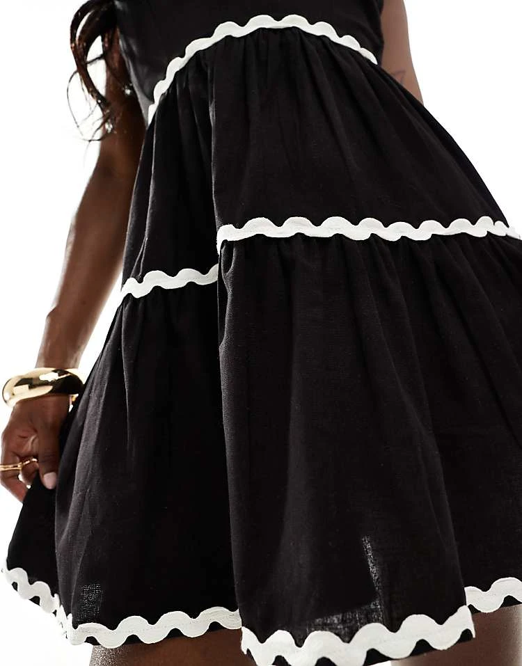 In The Style Contrast Trim Tiered Mini Cami Dress In Black For Women 3 In The Style Contrast Trim Tiered Mini Cami Dress In Black For Women - Image 3