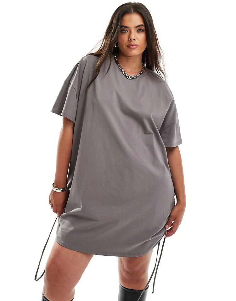 In The Style Plus Exclusive Ruched Tie Side Oversized Mini T-shirt Dress In Charcoal For Women 5 In The Style Plus Exclusive Ruched Tie Side Oversized Mini T-shirt Dress In Charcoal For Women - Image 5