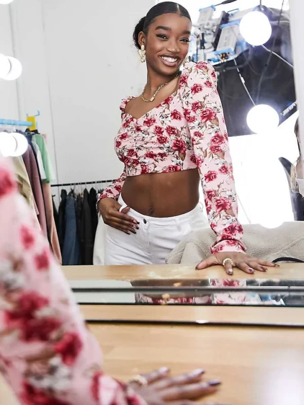 In The Style Puff Sleeve Crop Top In Rose Print For Women